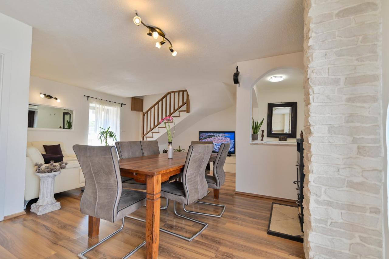 Apartman Ciciliani Trogir Exteriör bild