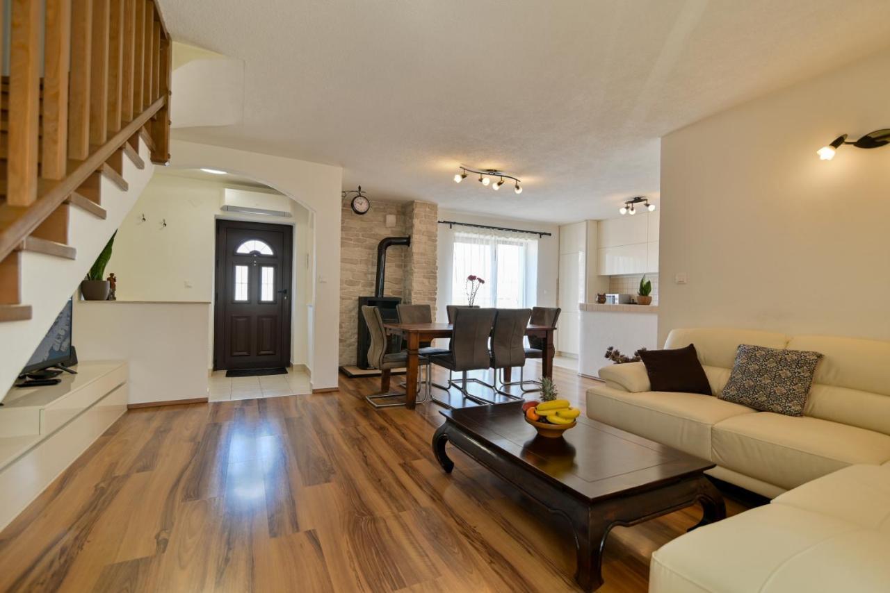 Apartman Ciciliani Trogir Exteriör bild