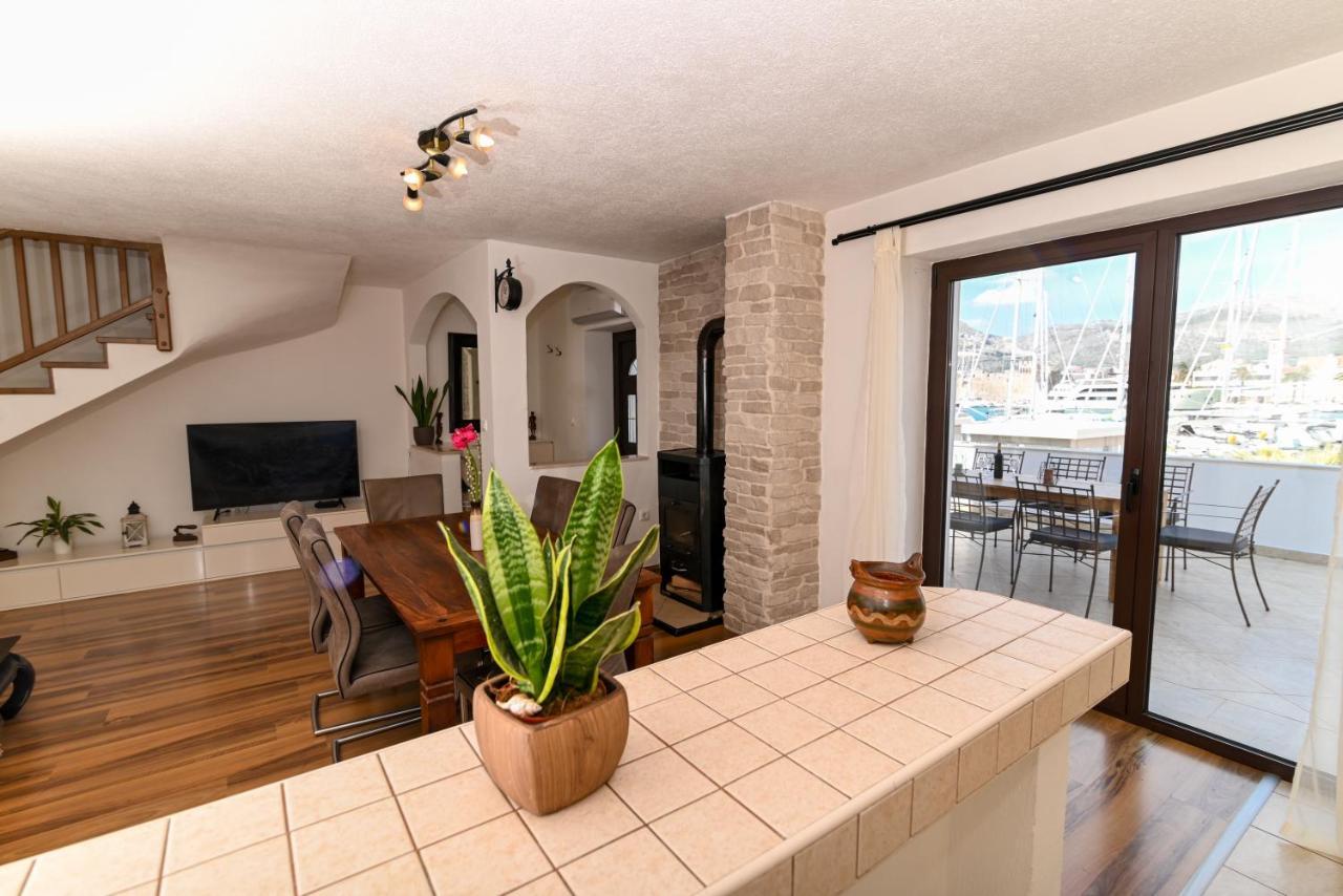 Apartman Ciciliani Trogir Exteriör bild