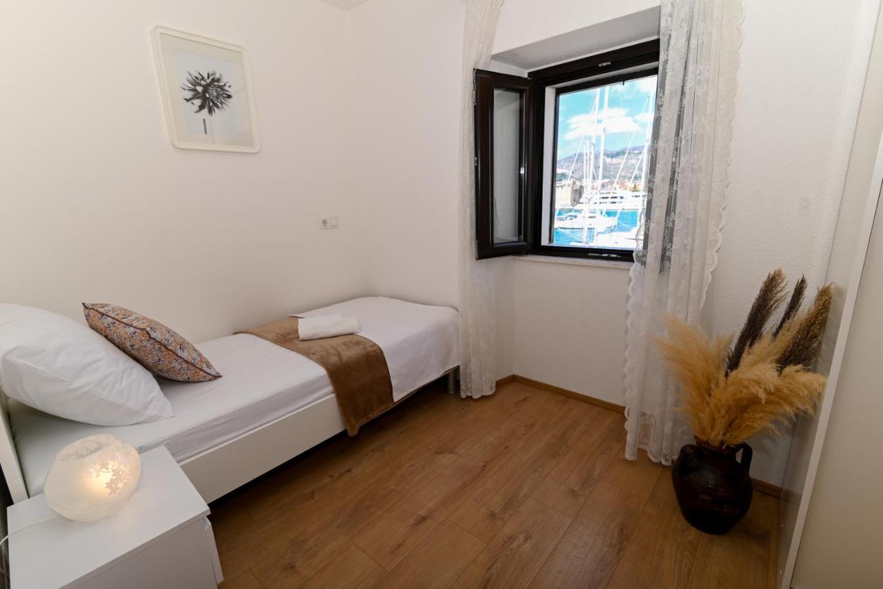 Apartman Ciciliani Trogir Exteriör bild