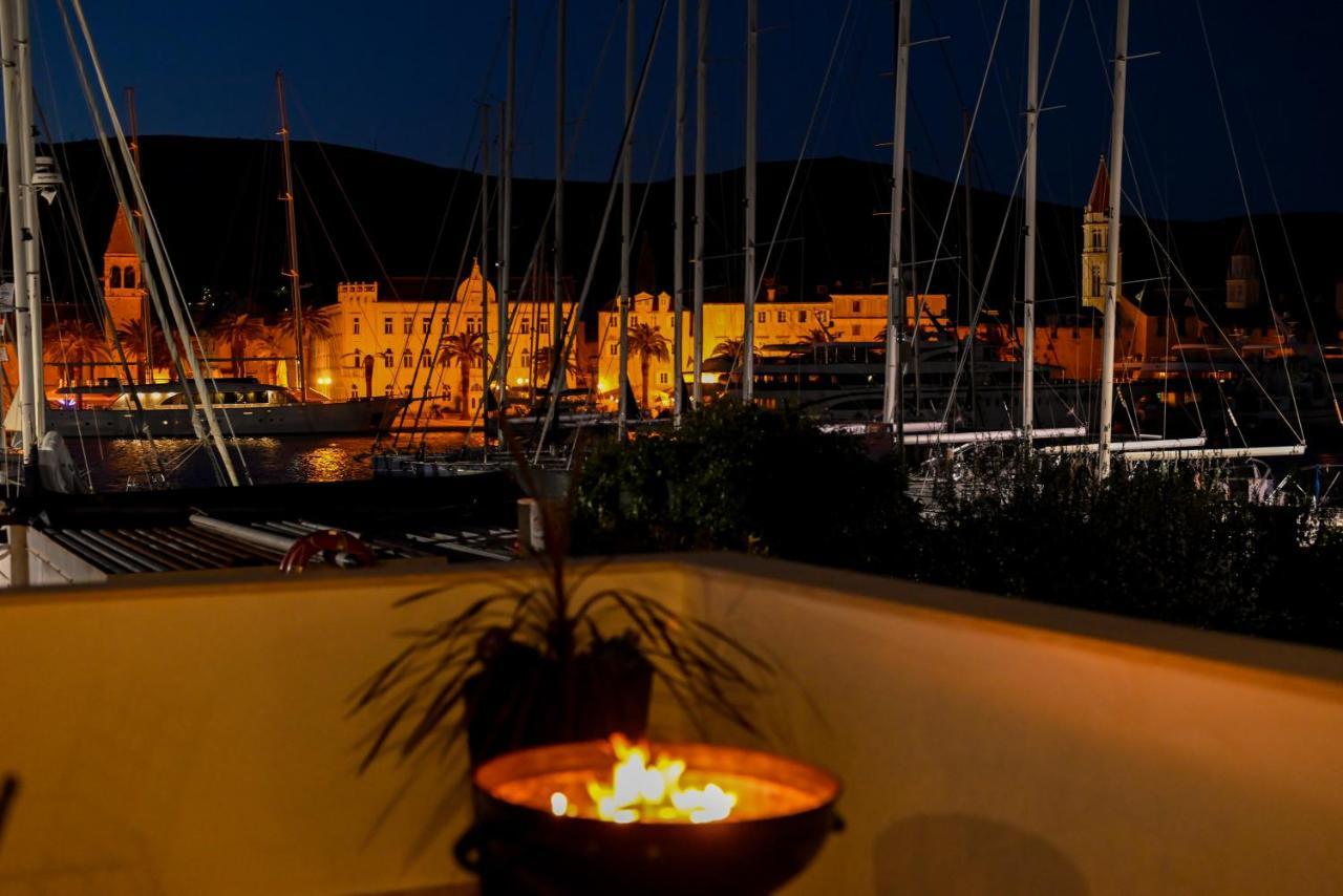 Apartman Ciciliani Trogir Exteriör bild